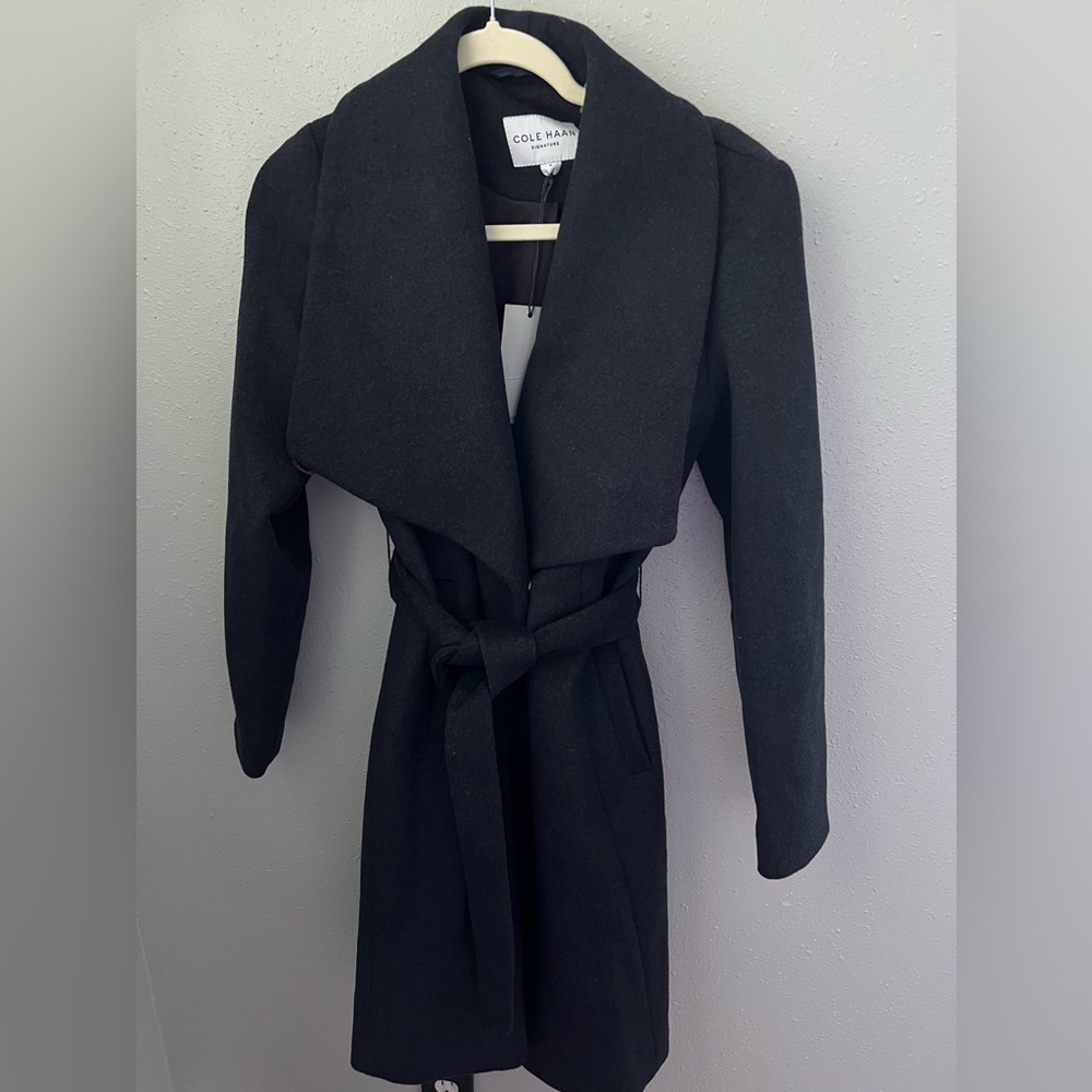 Cole Haan Oversized Wing Collar Belted Wool Blend Wrap Coat in Navy Size 4 New - Picture 2 of 8
